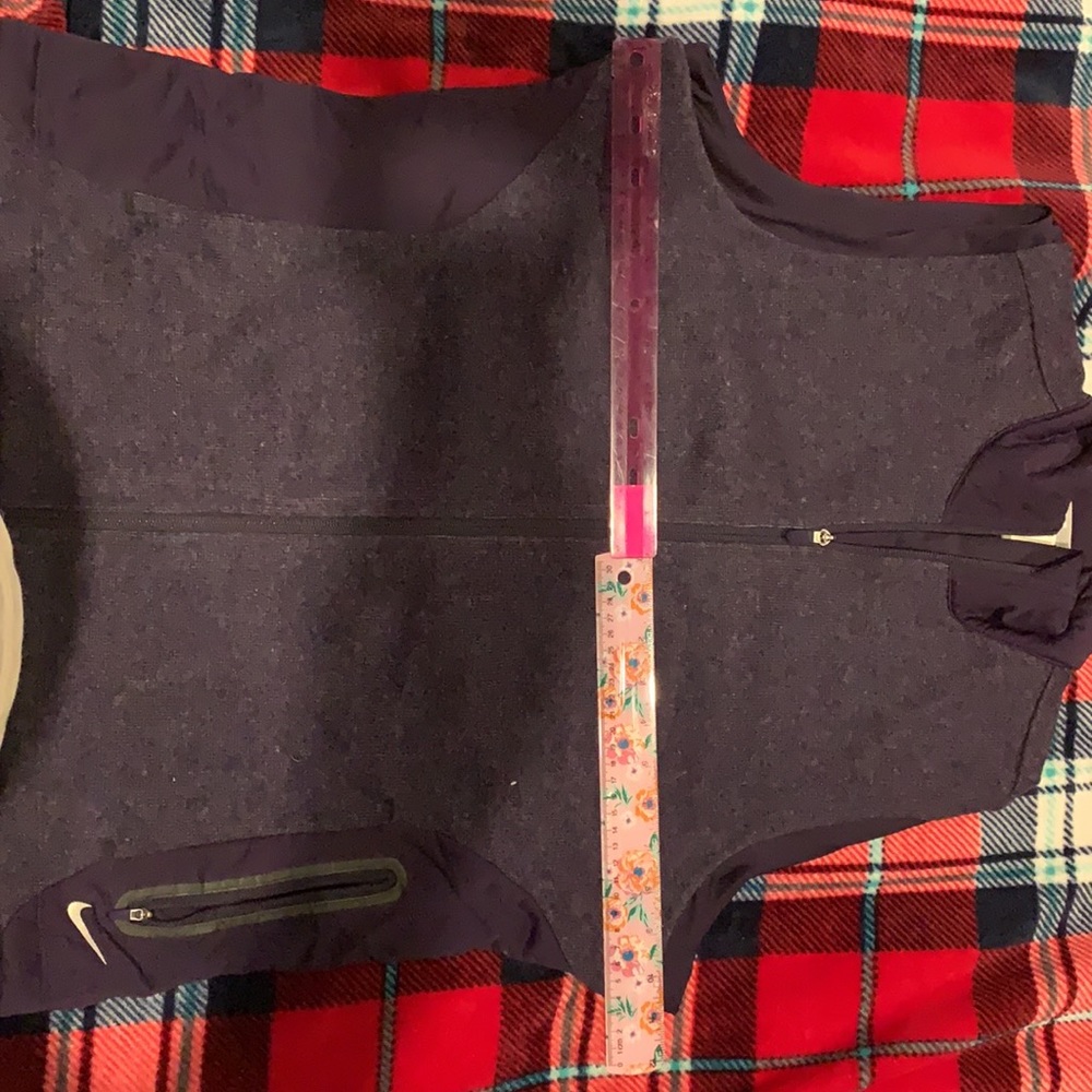 Nike golf dark purple vest - Picture 6 of 6